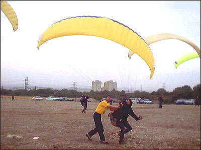 پاراگلایدر