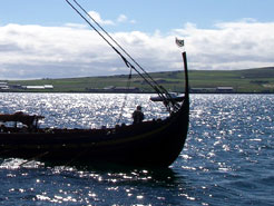 Bàta Lochlannach